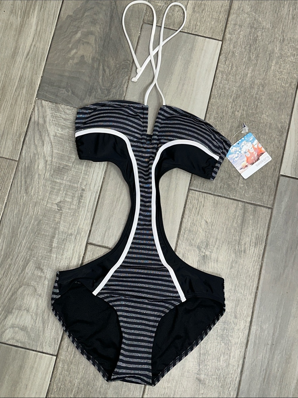 NEW Seekers Australia Black White Swimsuit Cut Out Monokini Womens 10 Swimwear